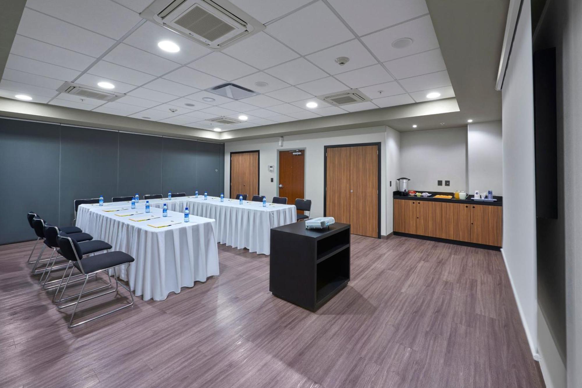 City Express By Marriott Reynosa Aeropuerto Екстериор снимка